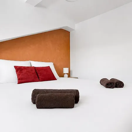 Cosy T2 Neuf Centre Historique King Bed